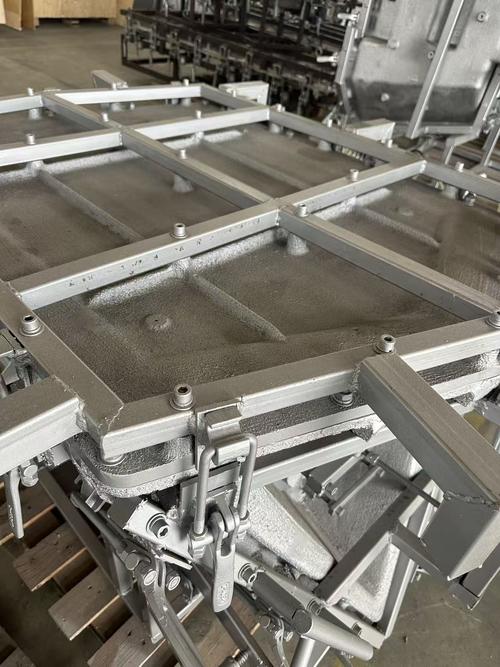 Latest company Solutions about How to clean the surface of a rotational molding mold?