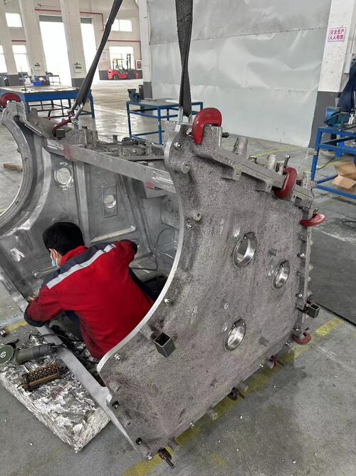 последний блог компании о Ротационное формование набирает обороты в умном производстве