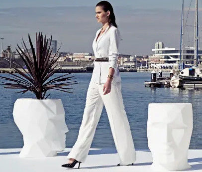 Un buon prezzo. Moduli a rotazione per vasi di fiori in plastica per esterni in linea