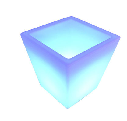 Ein guter Preis. Wärmebeständigkeit Maßgeschneiderte Rotationsformung LED-Blumenpot-PE-Pflanzern Online