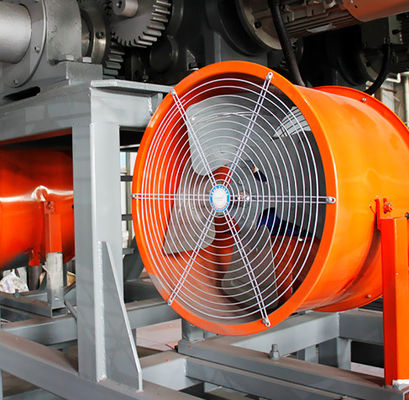 Un buon prezzo. Macchina di stampaggio rotante di plastica di tipo shuttle personalizzata per prodotti cavi di plastica in linea